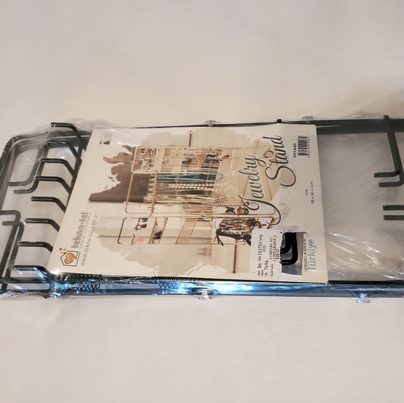 Selling Beautiful Black Jewelry Stand (New) - Picture 4 of 6